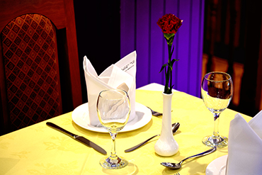 Book a table at Cromwells